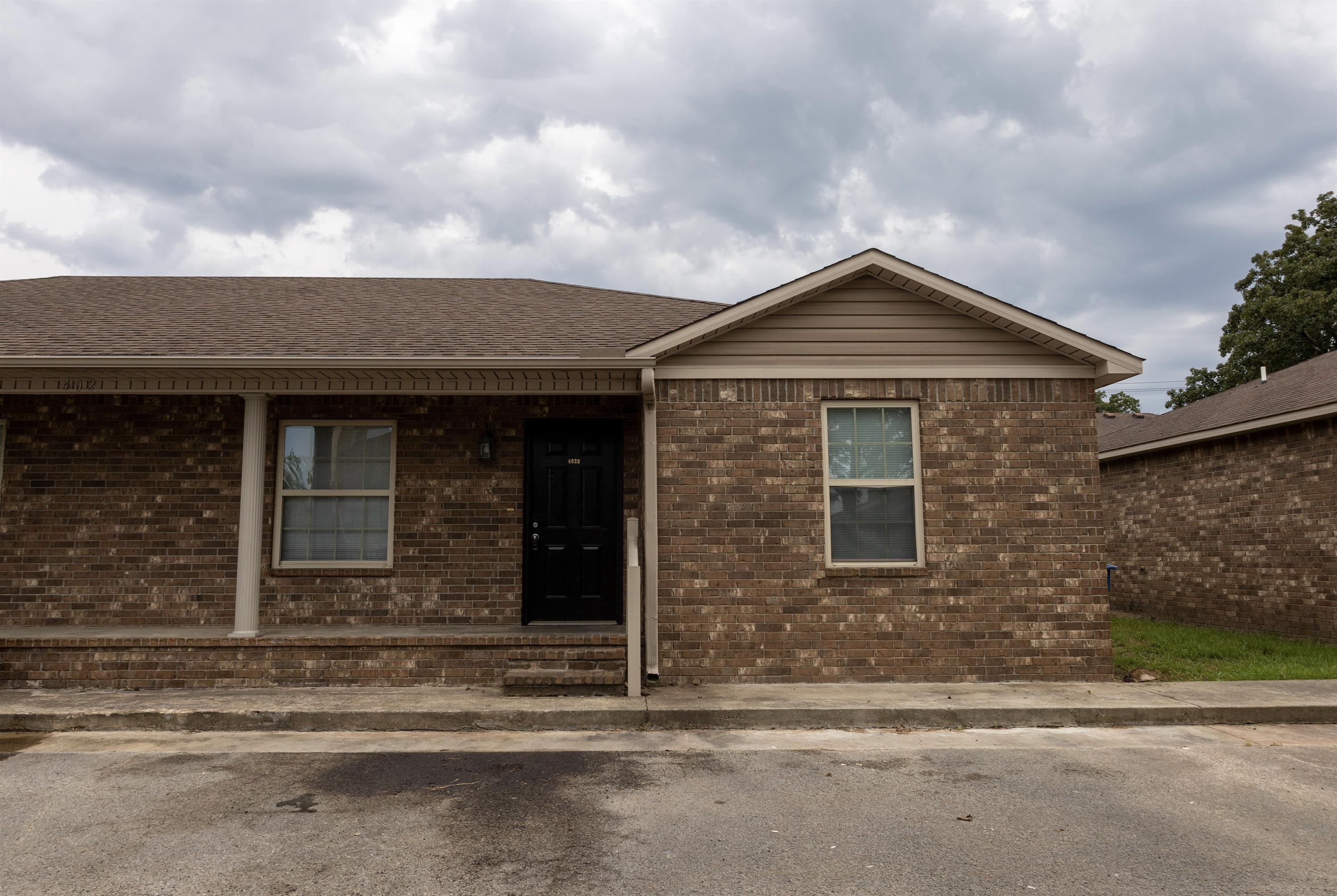 402 Main Street - B